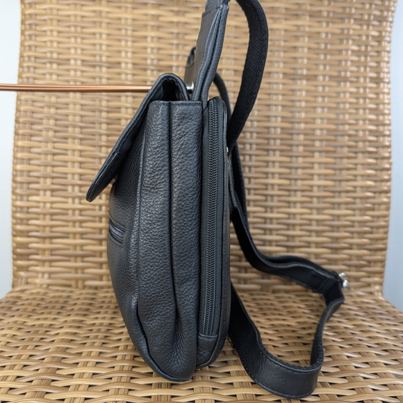 Jack Georges Voyager Black Pebbled Leather Crossbody Shoulder Bag - Picture 4 of 13